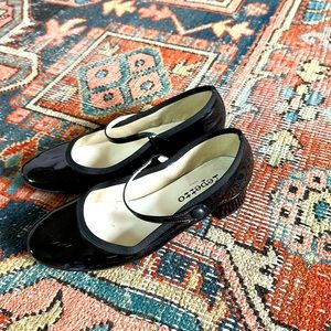 Repetto Black Patent Heeled Mary Jane. Size FR 38 (U.S. 37)
